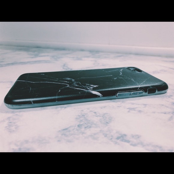 Black Marble Silicone IPhone 7/8 Case - Picture 2 of 3